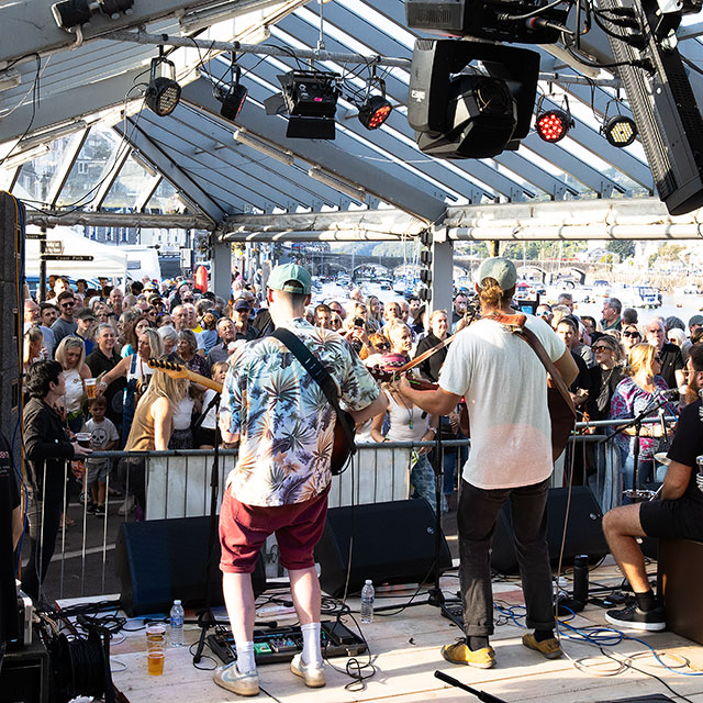 looe weekender