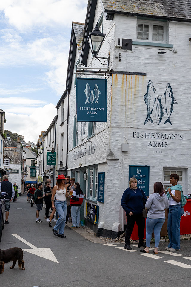 looe weekender