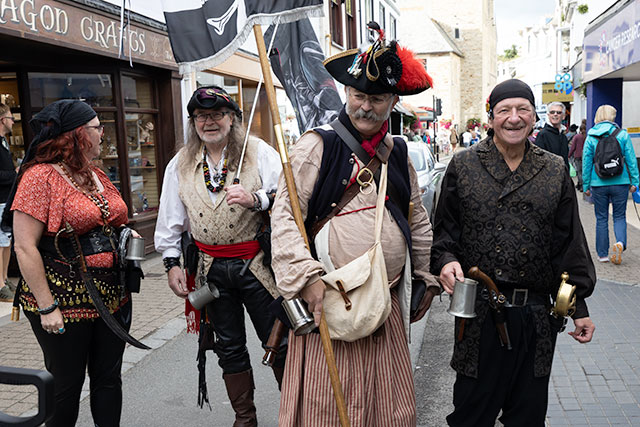 looe weekender